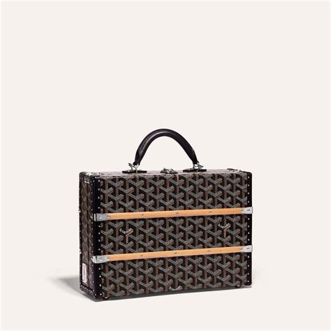 goyard palace bag.